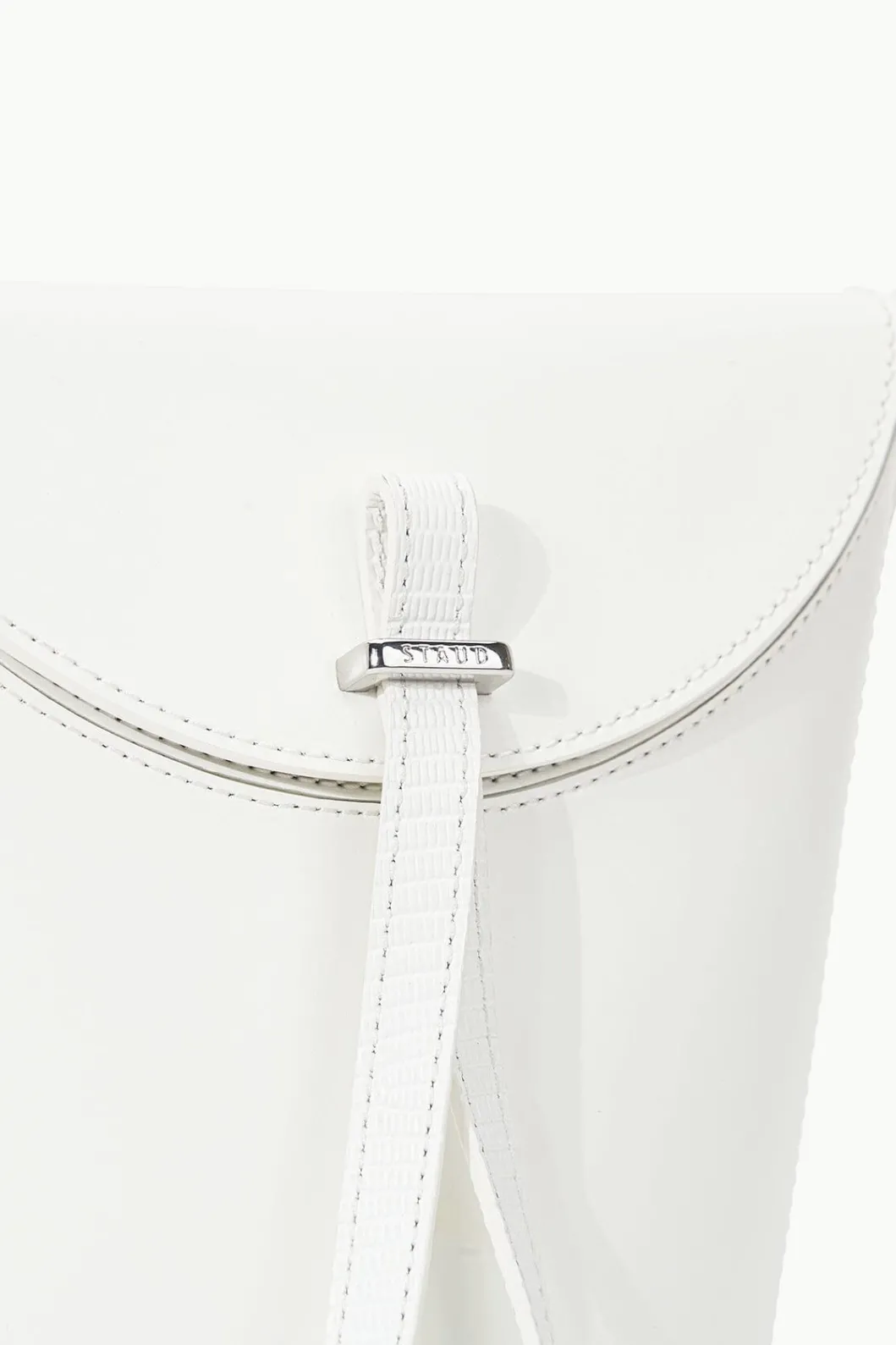 staud_phoebe_convertible_bucket_bag_paper_7.webp STAUD PHOEBE CONVERTIBLE BUCKET BAG< Bucket