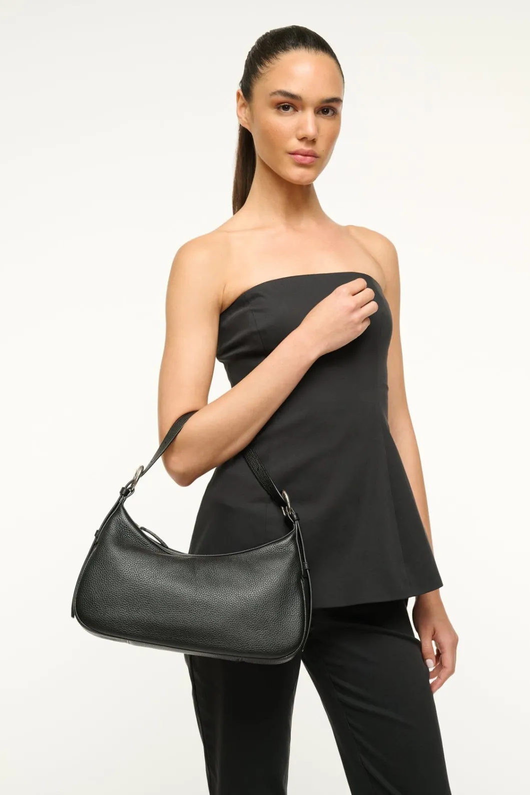 staud_pine_shoulder_bag_black_3.webp STAUD PINE SHOULDER BAG< Shoulder