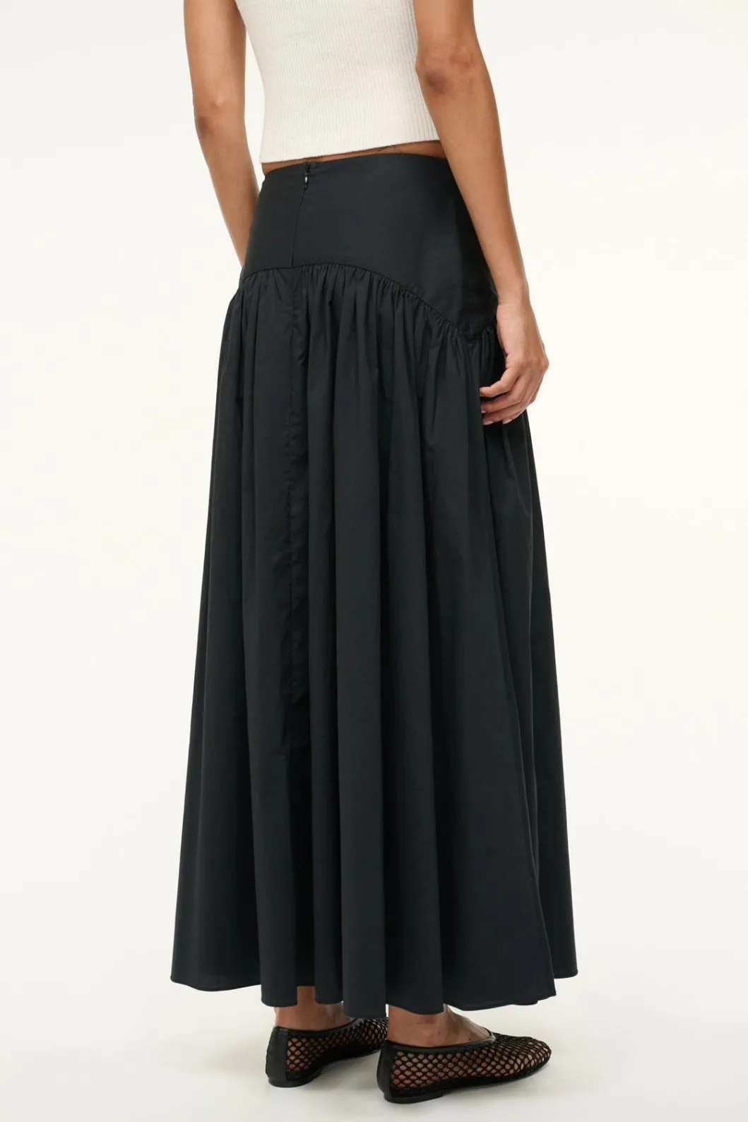 staud_procida_skirt_black_2.webp STAUD PROCIDA SKIRT< Skirts