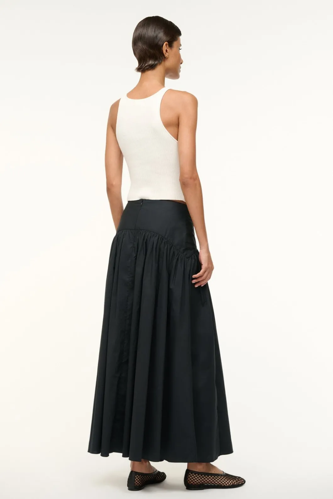 staud_procida_skirt_black_3.webp STAUD PROCIDA SKIRT< Skirts
