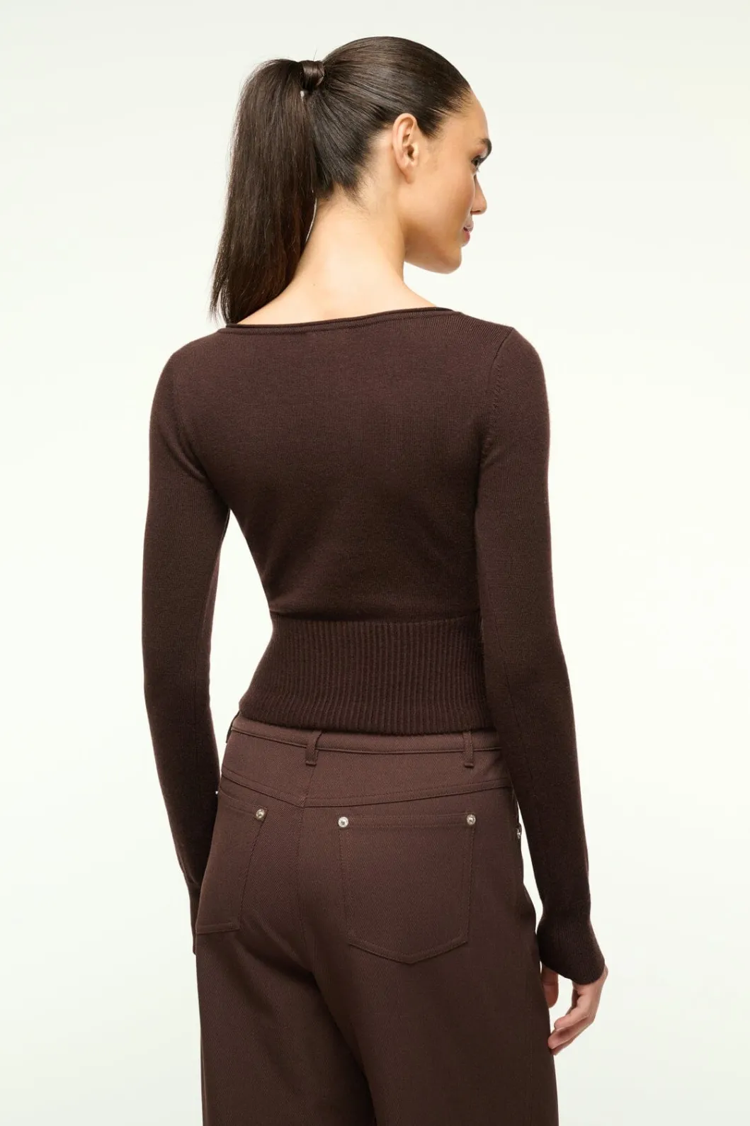 staud_sabrina_sweater_dark_chocolate_3.webp STAUD SABRINA SWEATER DARK CHOCOLATE< Sweaters