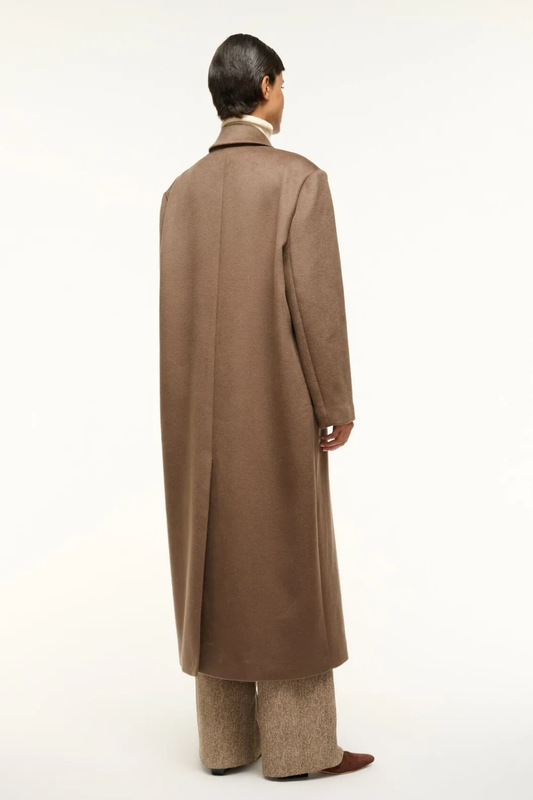 staud_serge_coat_deep_taupe_5.webp STAUD SERGE COAT DEEP TAUPE< Outerwear & Jackets