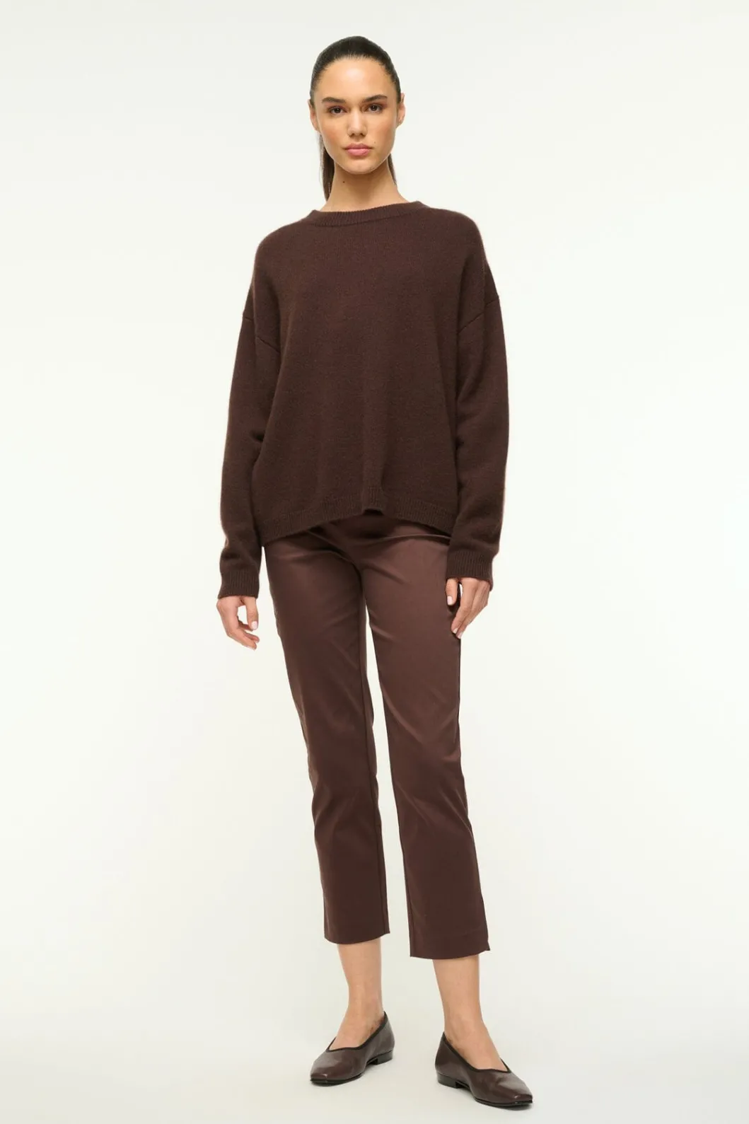 STAUD SERRANO CASHMERE RELAXED CREW DARK CHOCOLATE< Sweaters