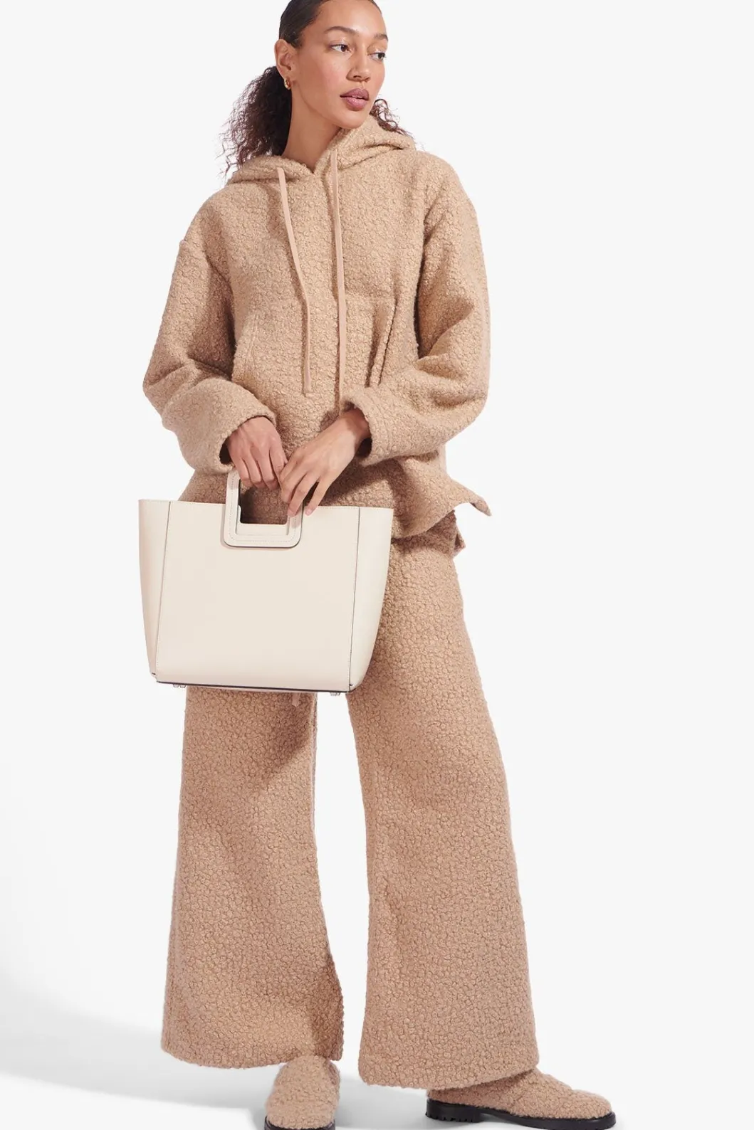 staud_shirley_leather_tote_bag__cream_4.webp STAUD SHIRLEY LEATHER TOTE BAG | < Totes | Crossbody