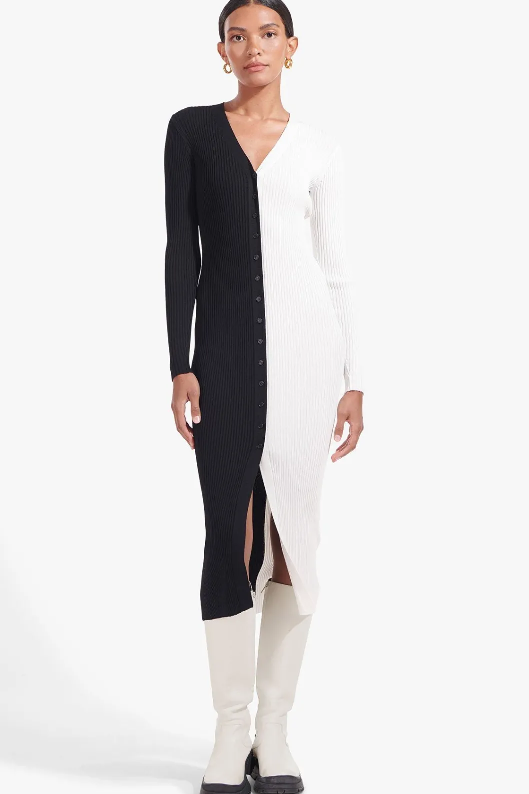 STAUD SHOKO SWEATER | BLACK WHITE< Midi Dresses | Dresses