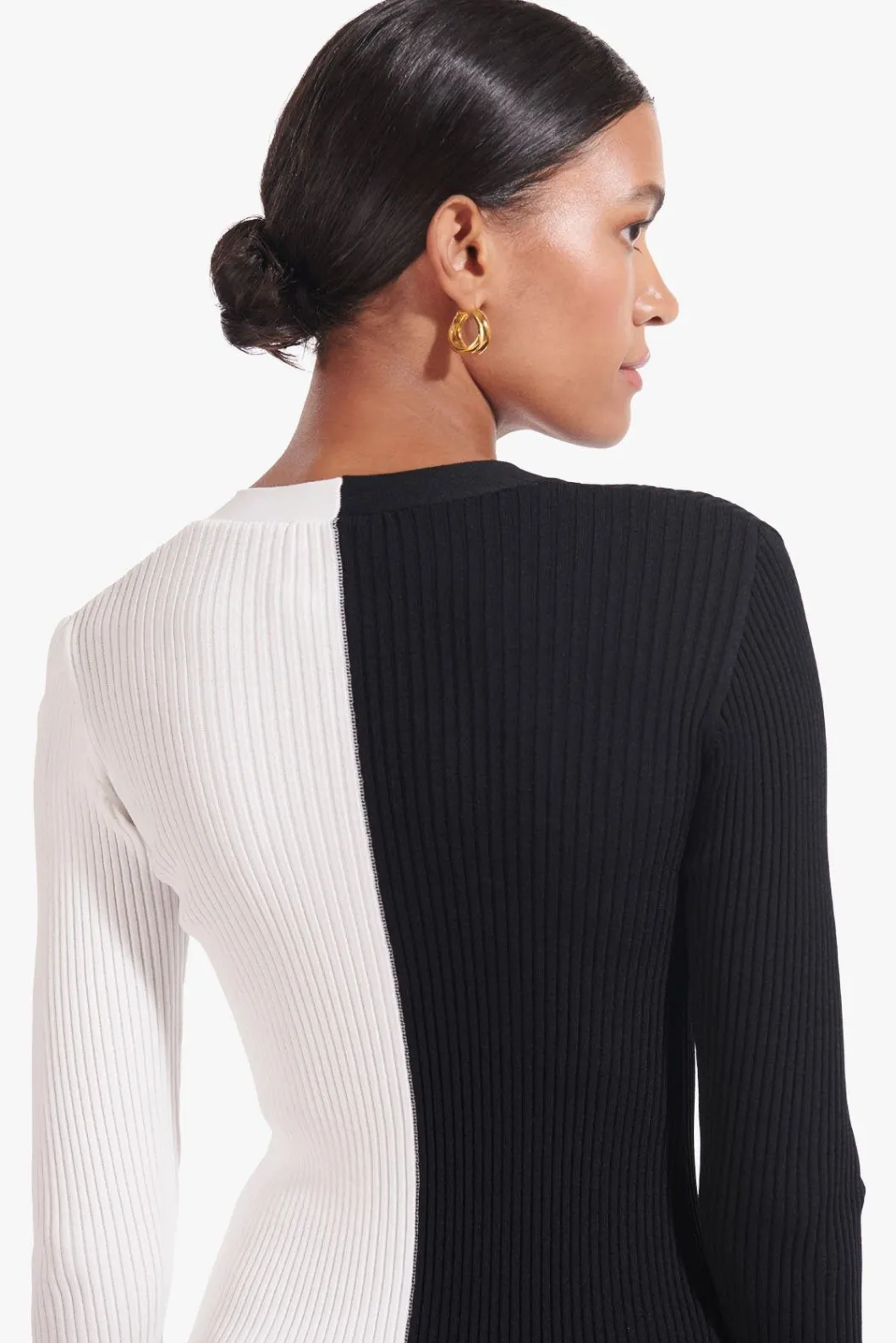 staud_shoko_sweater__black_white_5.webp STAUD SHOKO SWEATER | BLACK WHITE< Midi Dresses | Dresses