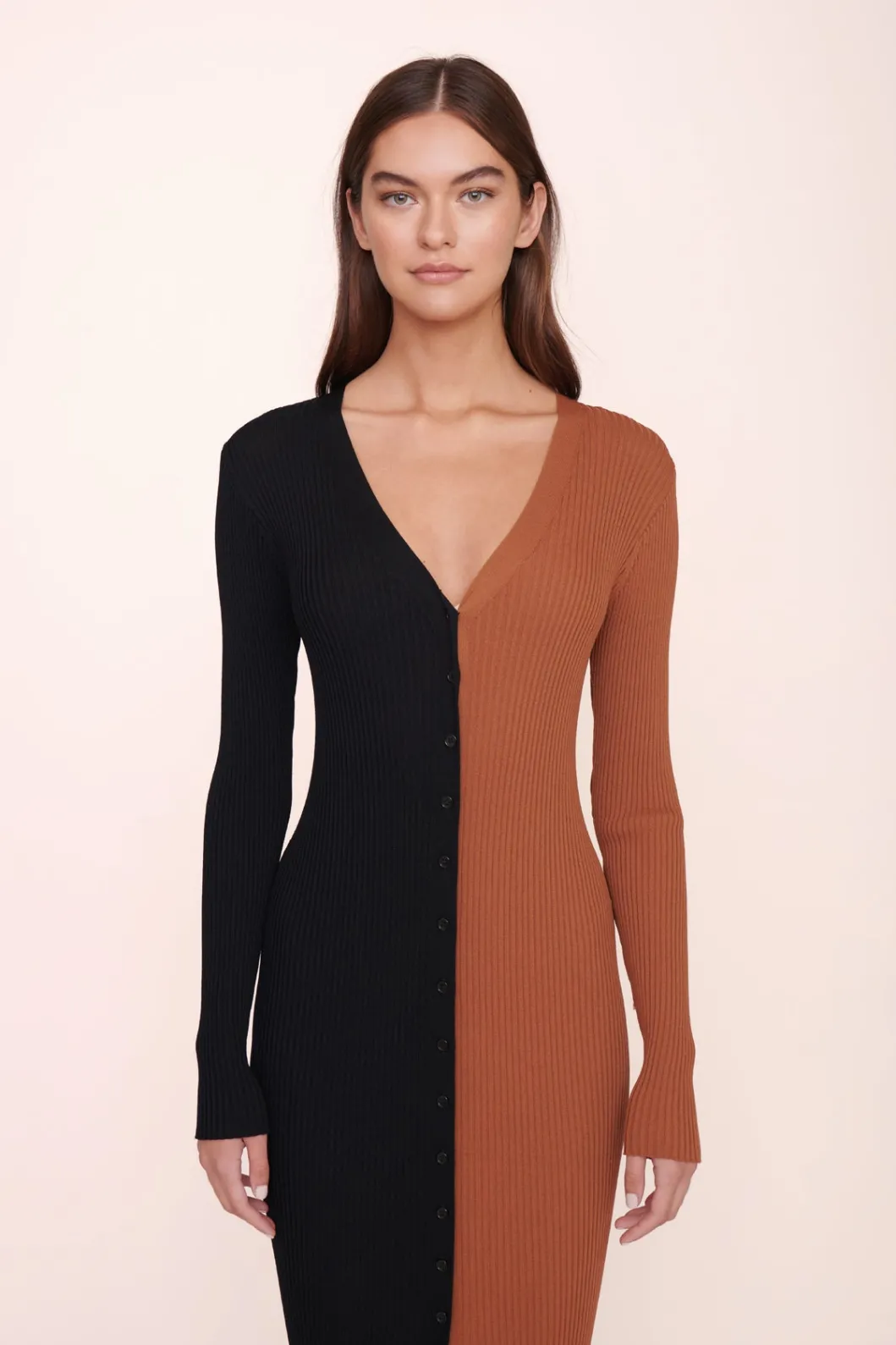 STAUD SHOKO SWEATER TAN BLACK< Dresses