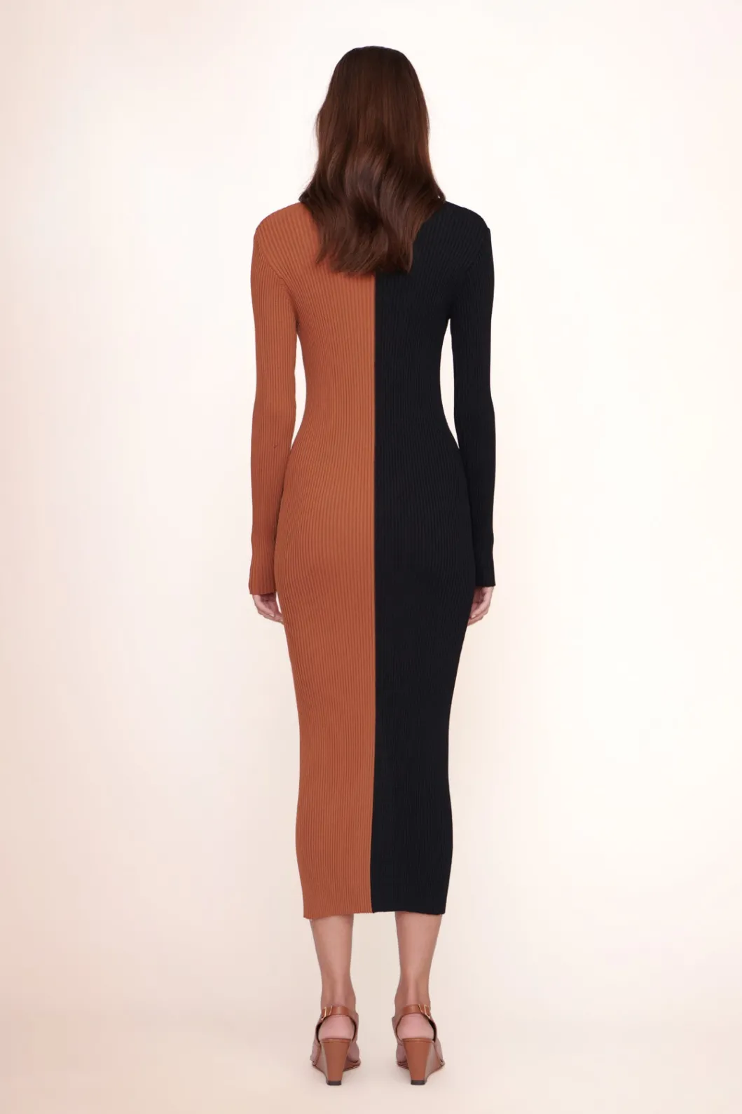 staud_shoko_sweater_tan_black_3.webp STAUD SHOKO SWEATER TAN BLACK< Dresses