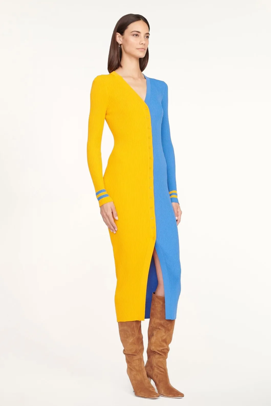 staud_shoko_sweater_x_nfl_chargers_2.webp STAUD SHOKO SWEATER X NFL< Dresses