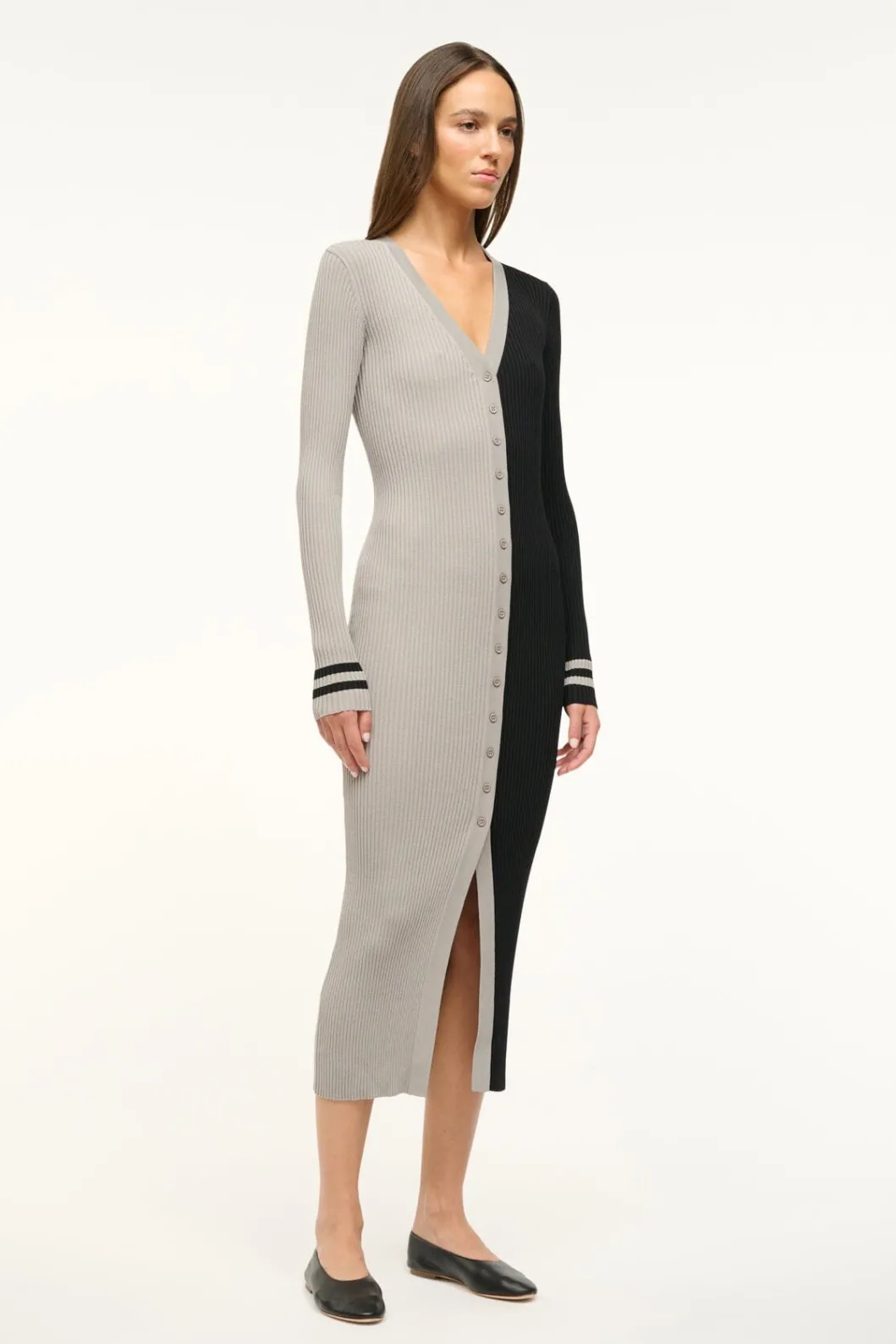 staud_shoko_sweater_x_nfl_raiders_3.webp STAUD SHOKO SWEATER X NFL< Dresses