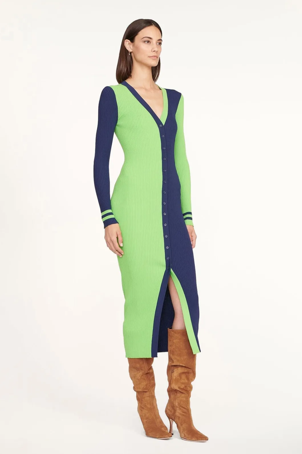 staud_shoko_sweater_x_nfl_seahawks_2.webp STAUD SHOKO SWEATER X NFL< Dresses