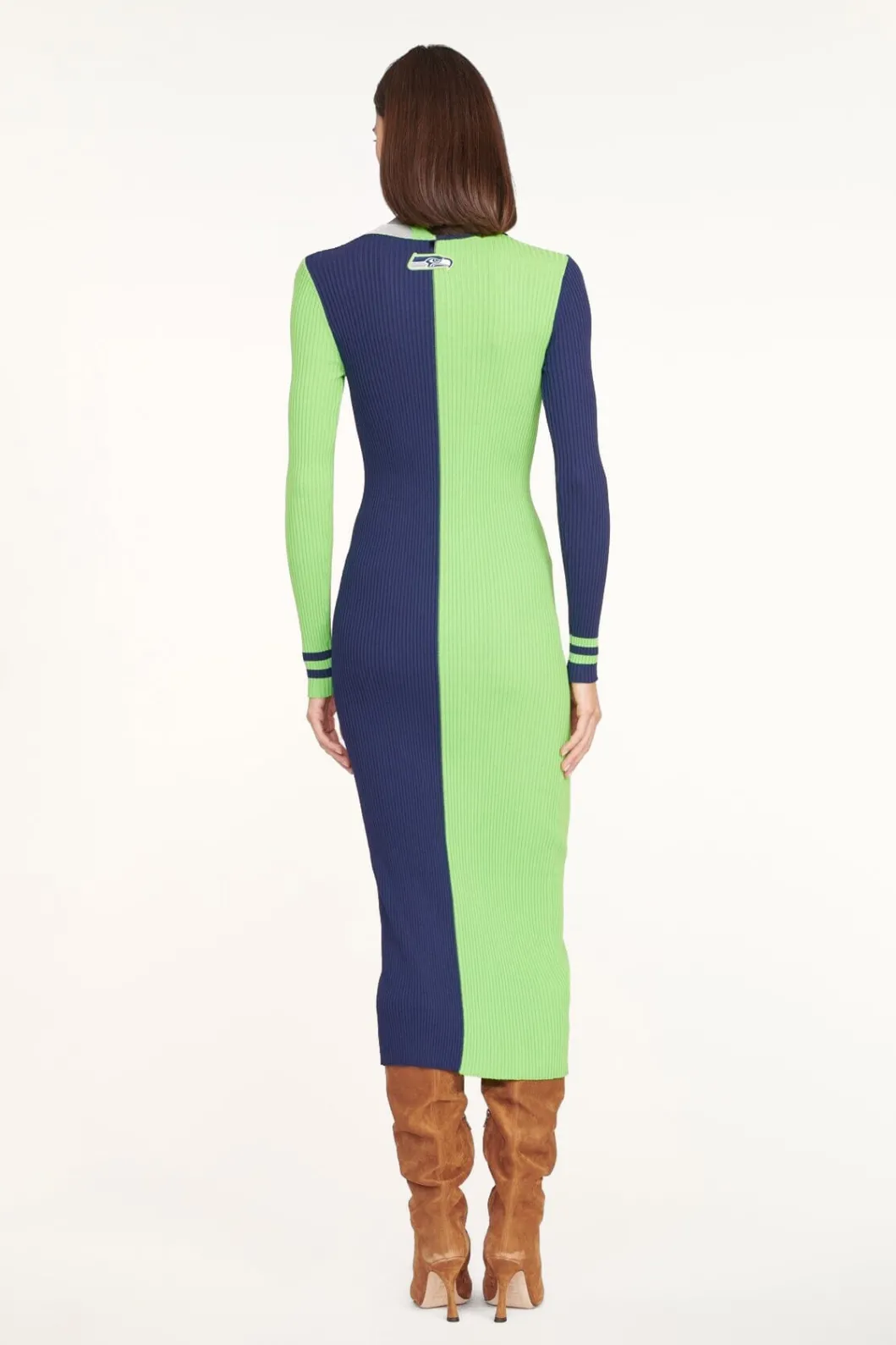 staud_shoko_sweater_x_nfl_seahawks_3.webp STAUD SHOKO SWEATER X NFL< Dresses