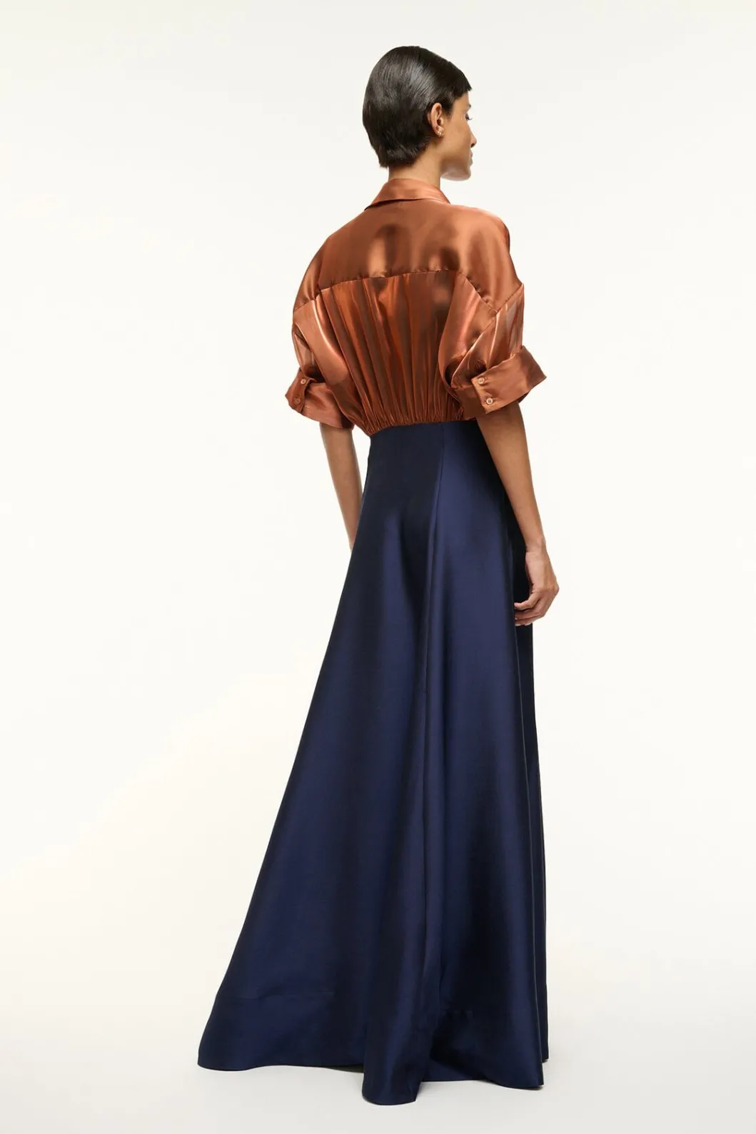 staud_shubert_dress_iridescent_cacao_midnight_3.webp STAUD SHUBERT DRESS IRIDESCENT CACAO MIDNIGHT< The Evening Edit
