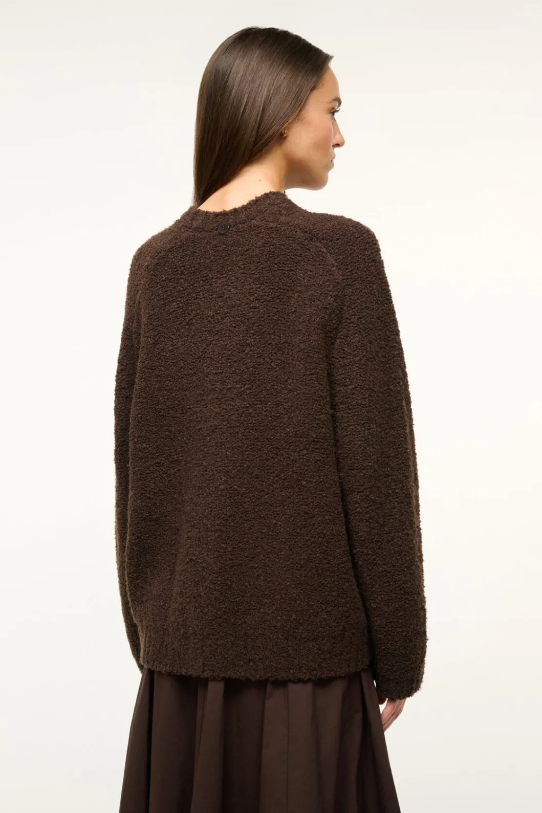 staud_siren_sweater_earth_3.webp STAUD SIREN SWEATER< Sweaters