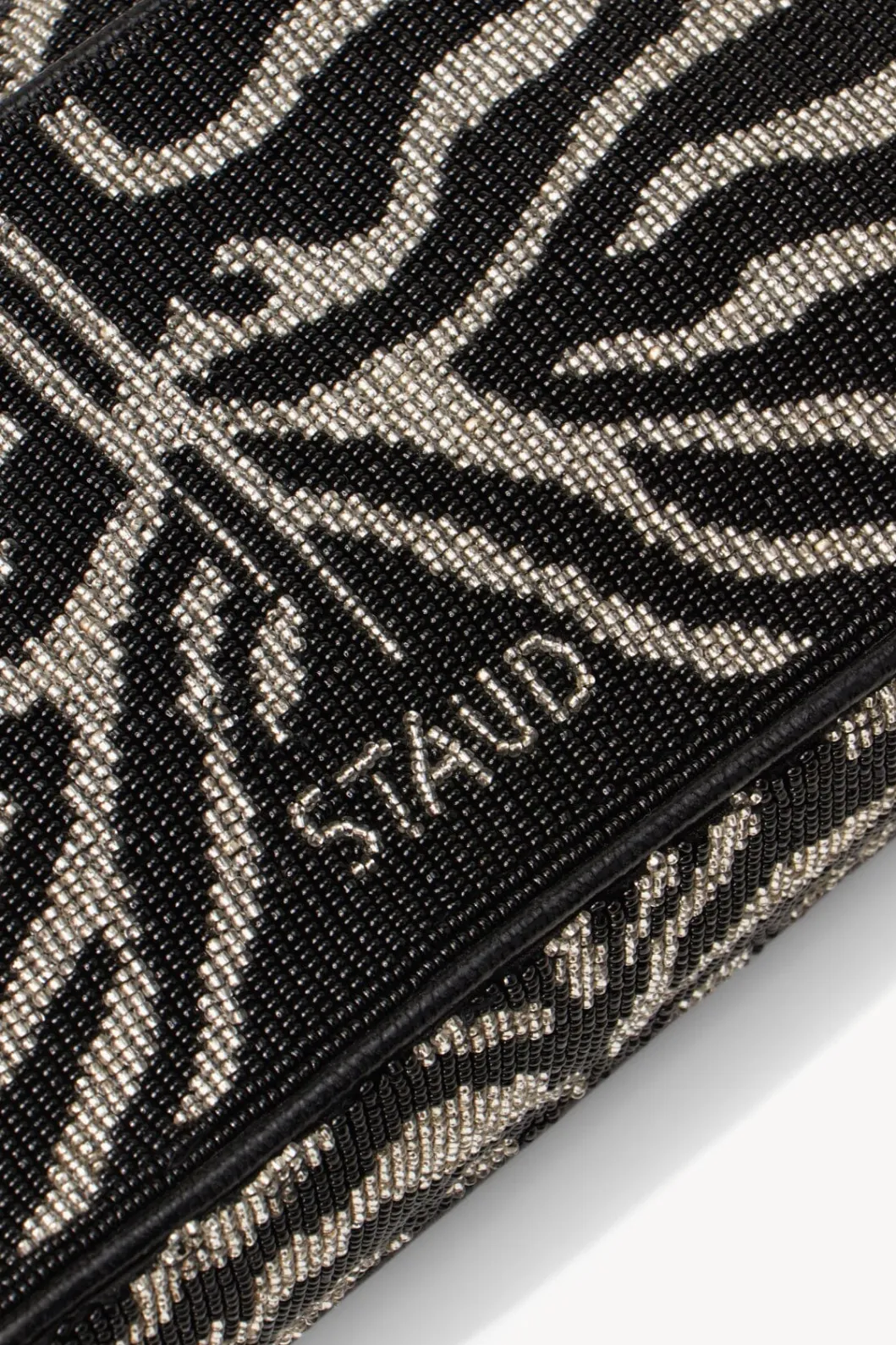staud_tommy_beaded_bag__black_white_5.webp STAUD TOMMY BEADED BAG | BLACK WHITE< Shoulder | Beaded/novelty