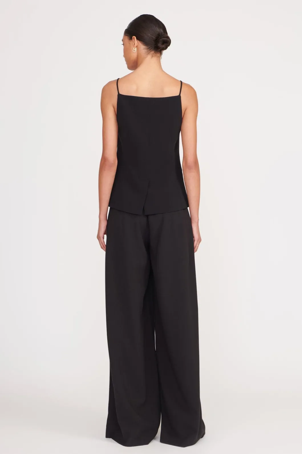 staud_una_top_black_2.webp STAUD UNA TOP< Tops