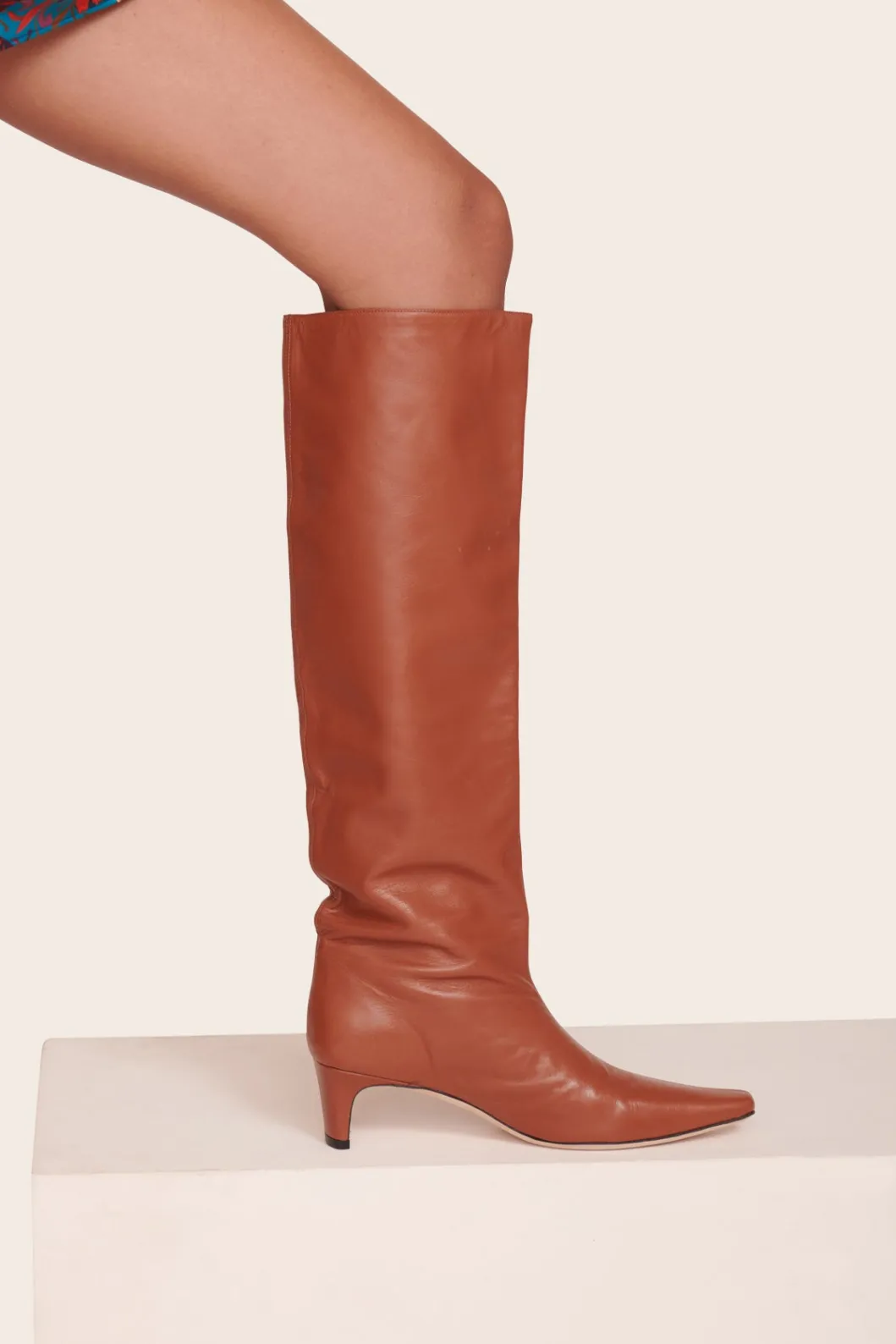 staud_wally_boot_tan_4.webp STAUD WALLY BOOT< Boots