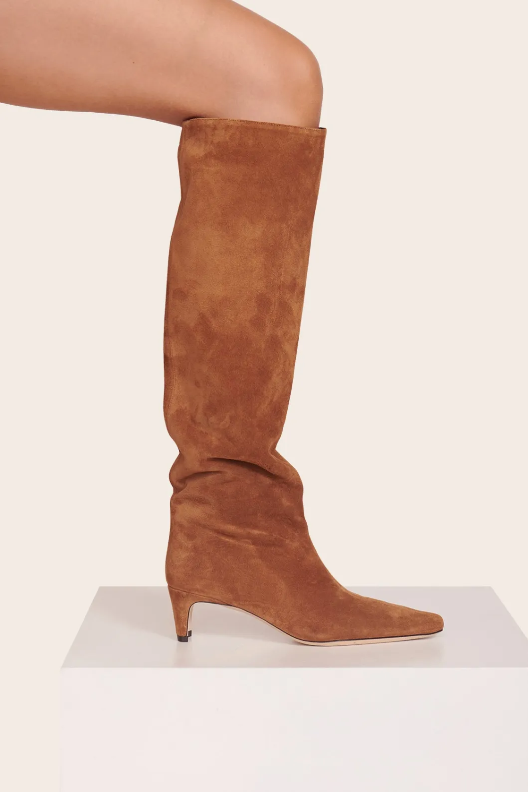 staud_wally_boot_tan_suede_3.webp STAUD WALLY BOOT TAN SUEDE< Boots