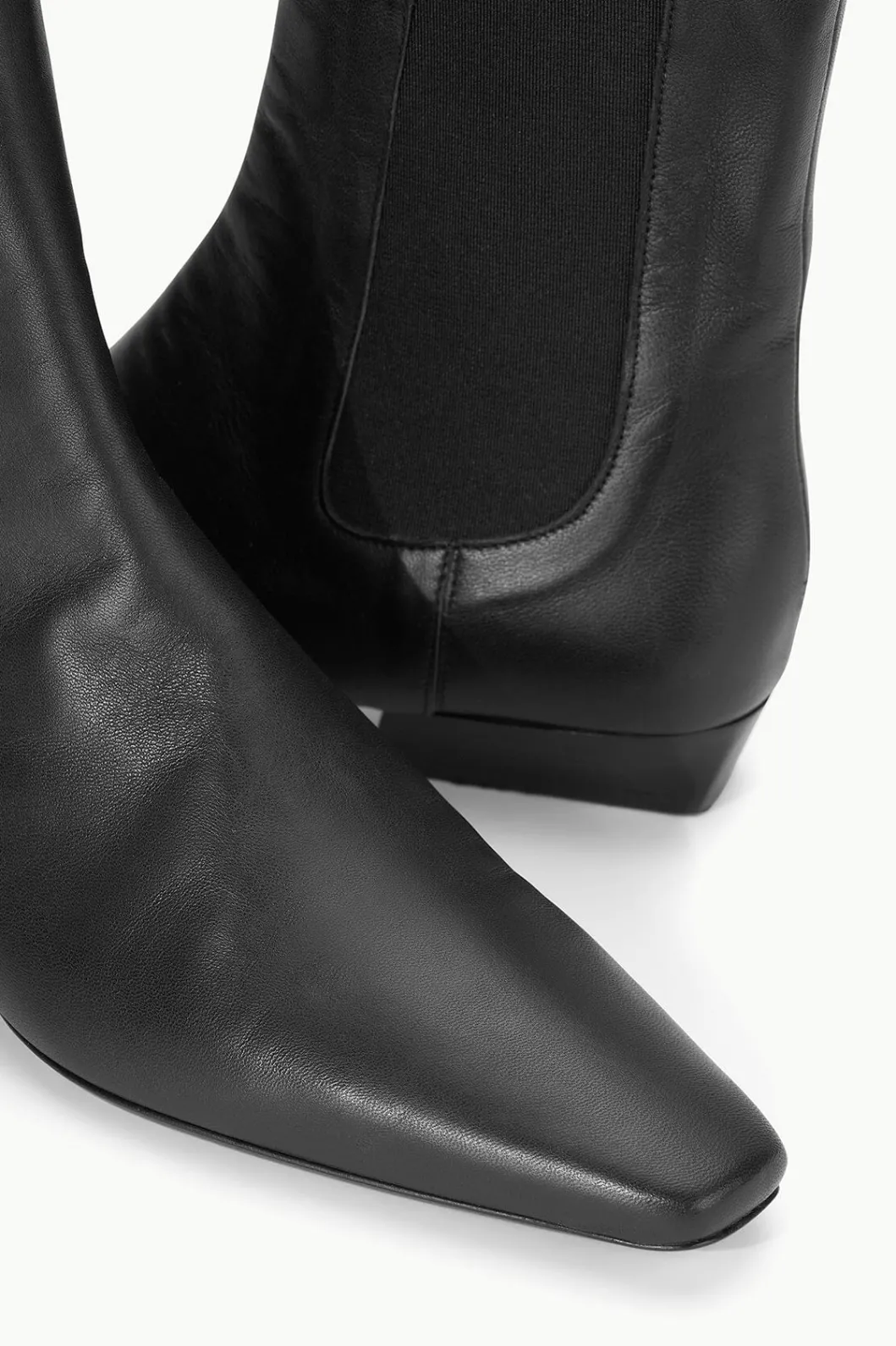 staud_wally_chelsea_boot_black_5.webp STAUD WALLY CHELSEA BOOT< Boots