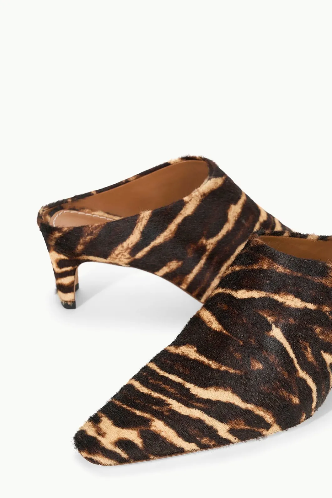 staud_wally_mule_lady_leopard_3.webp STAUD WALLY MULE LADY LEOPARD< Mules & Flats