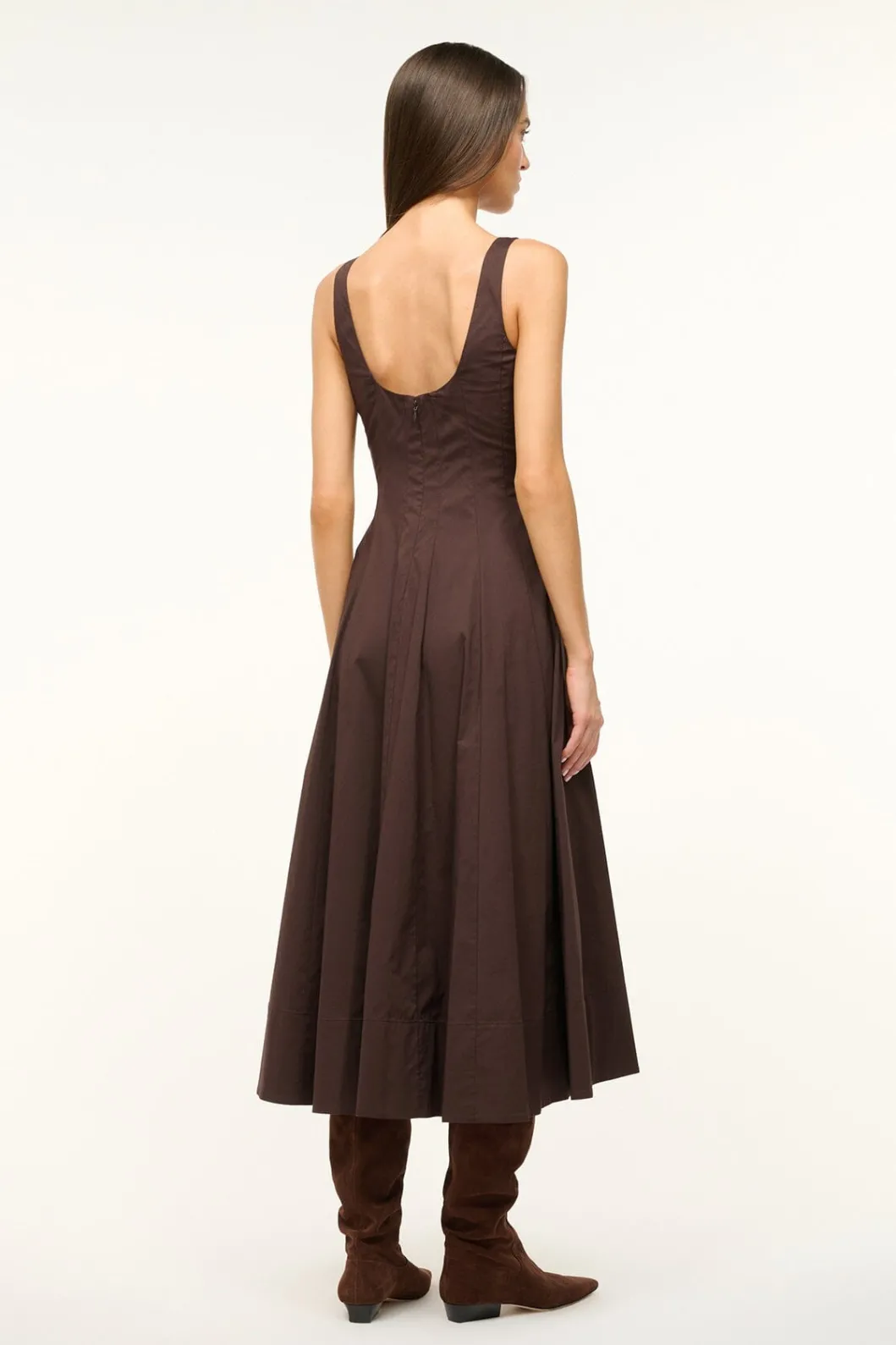 staud_wells_dress_earth_3.webp STAUD WELLS DRESS< Dresses