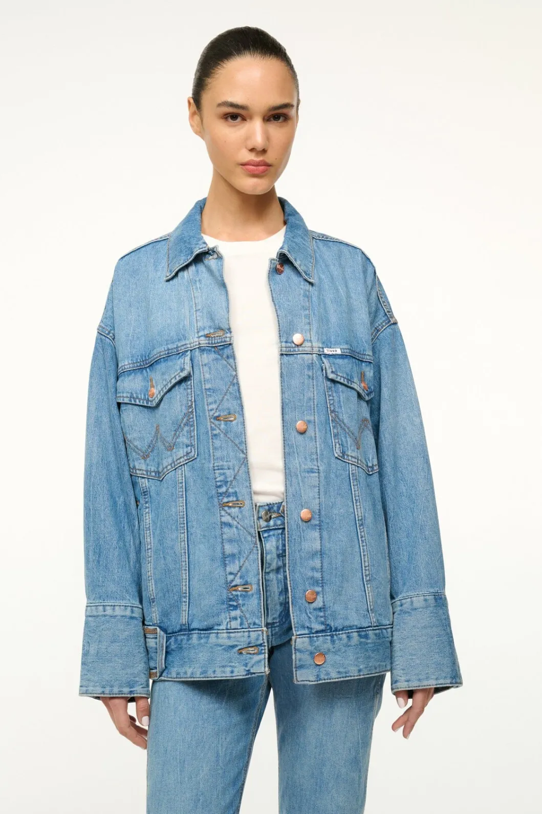 staud_wrangler_the_biggest_jean_jacket_4.webp STAUD WRANGLER THE BIGGEST JEAN JACKET< Denim | Outerwear & Jackets