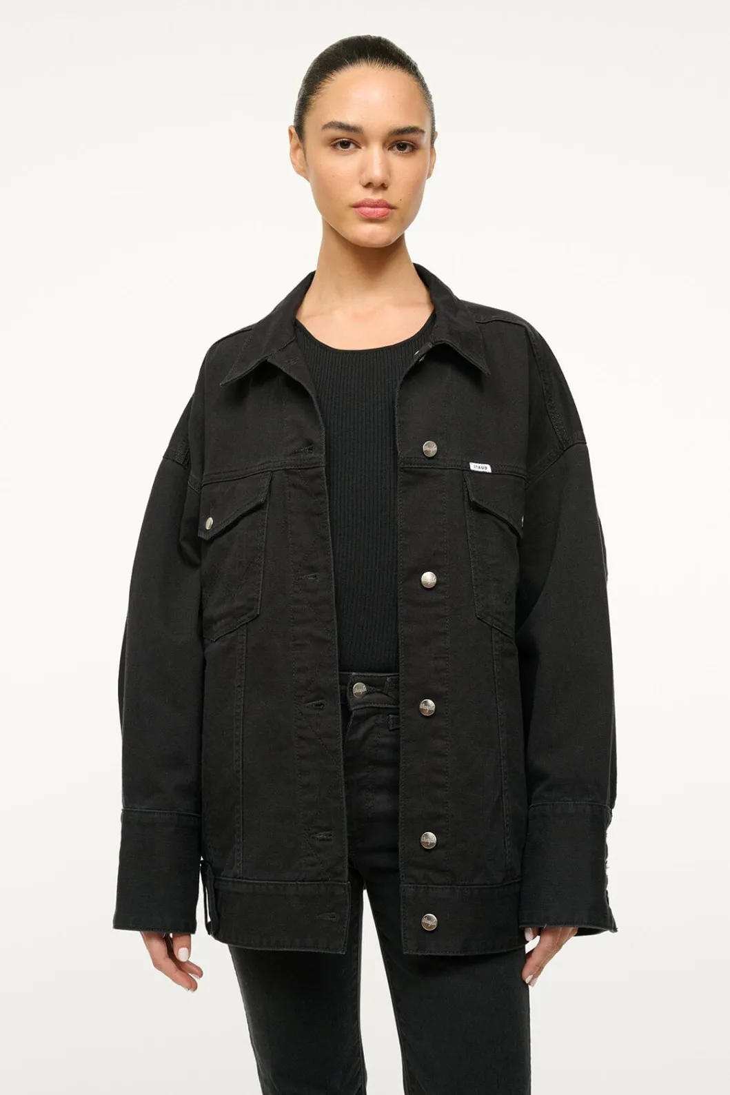 staud_wrangler_the_biggest_jean_jacket_black_4.webp STAUD WRANGLER THE BIGGEST JEAN JACKET< Denim | Outerwear & Jackets