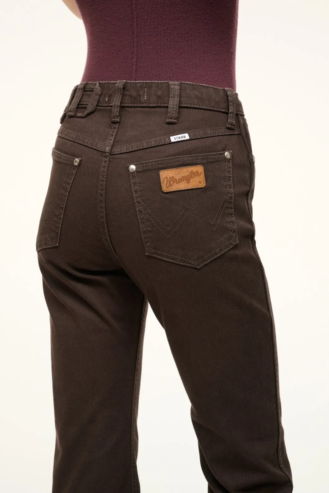staud_wrangler_the_everyday_earth_4.webp STAUD WRANGLER THE EVERYDAY< Denim | Pants & Shorts