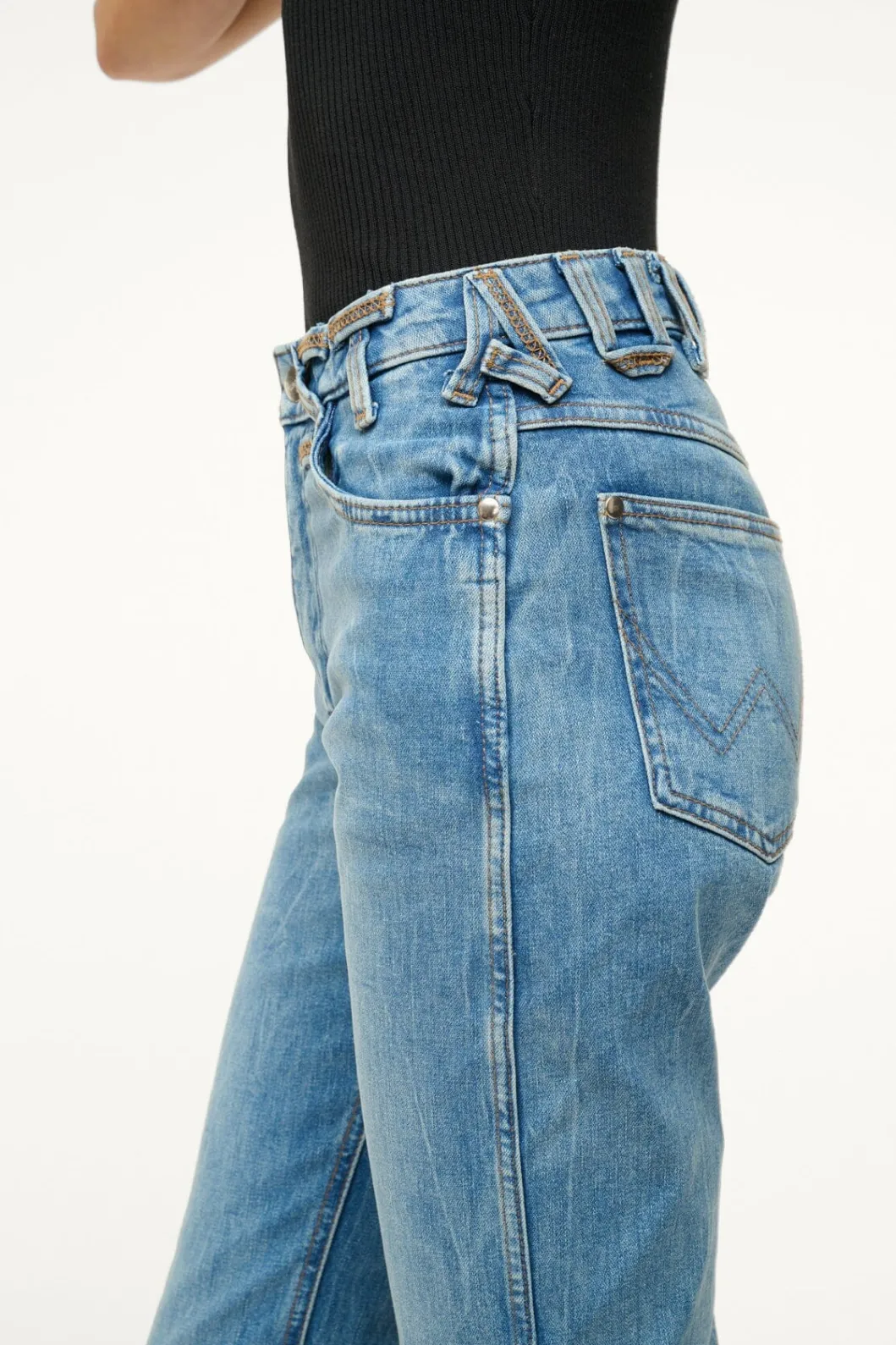 staud_wrangler_the_everyday_jean_4.webp STAUD WRANGLER THE EVERYDAY JEAN< Denim | Pants & Shorts
