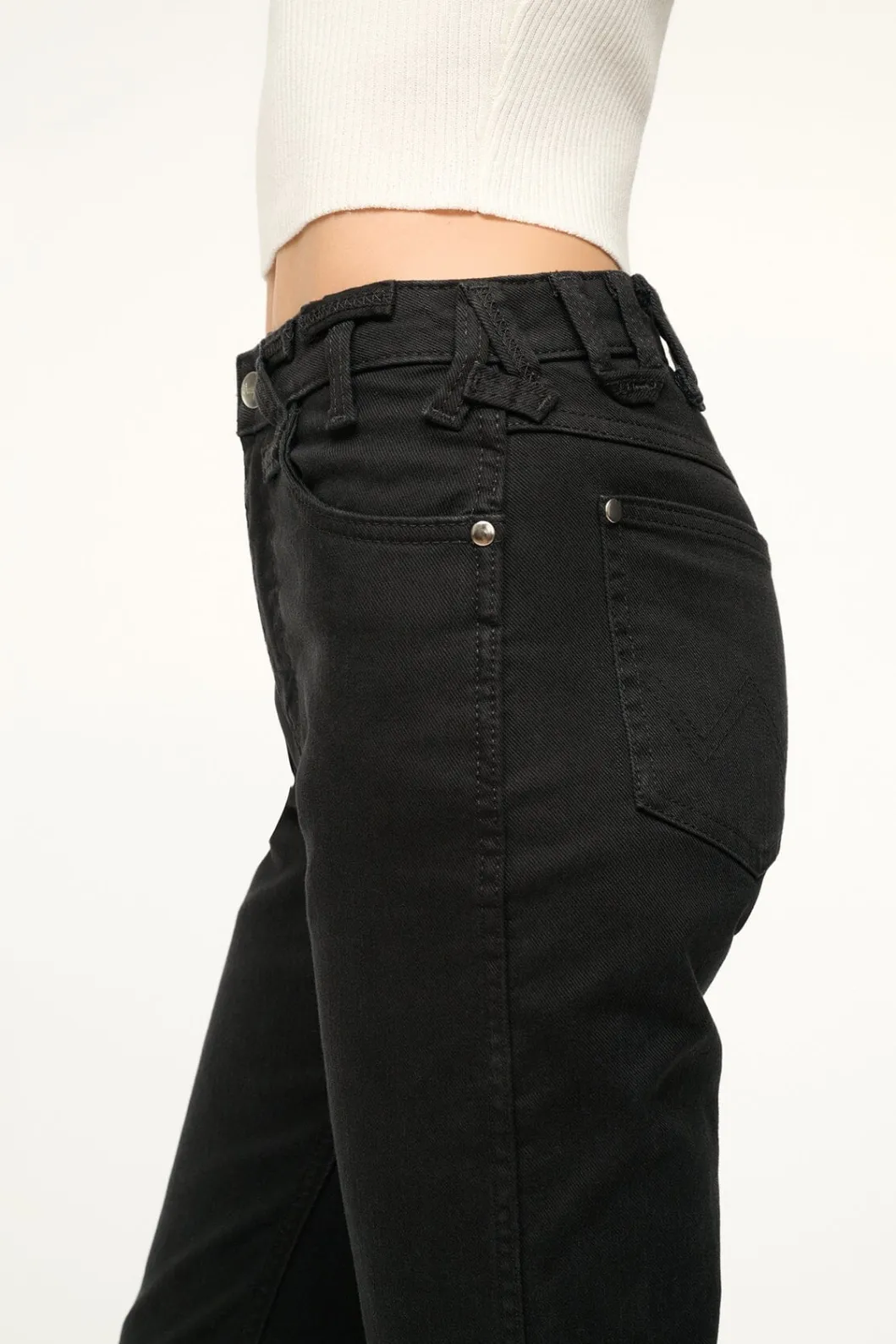 staud_wrangler_the_everyday_jean_black_4.webp STAUD WRANGLER THE EVERYDAY JEAN< Denim | Pants & Shorts