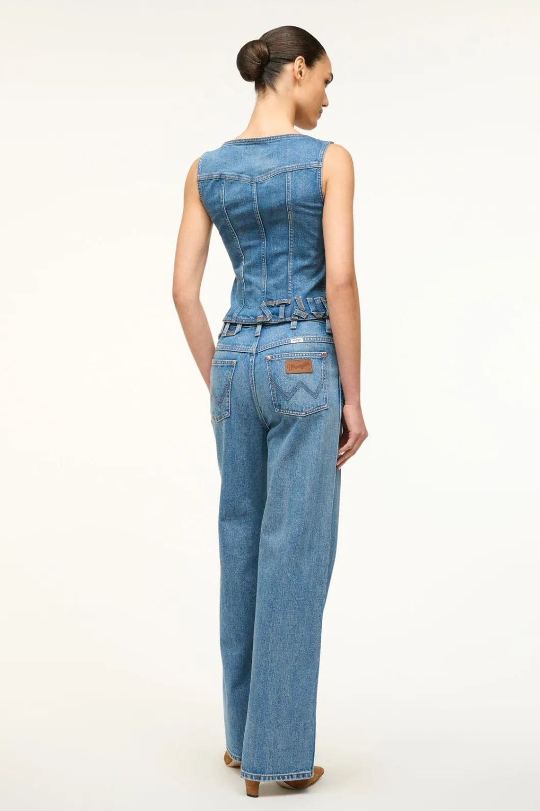 staud_wrangler_the_loose_2.webp STAUD WRANGLER THE LOOSE< Pants & Shorts | Denim