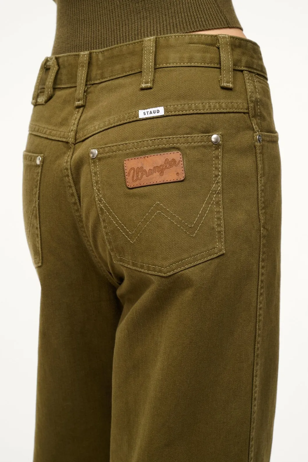staud_wrangler_the_loose_sergeant_green_3.webp STAUD WRANGLER THE LOOSE SERGEANT GREEN< Denim | Pants & Shorts