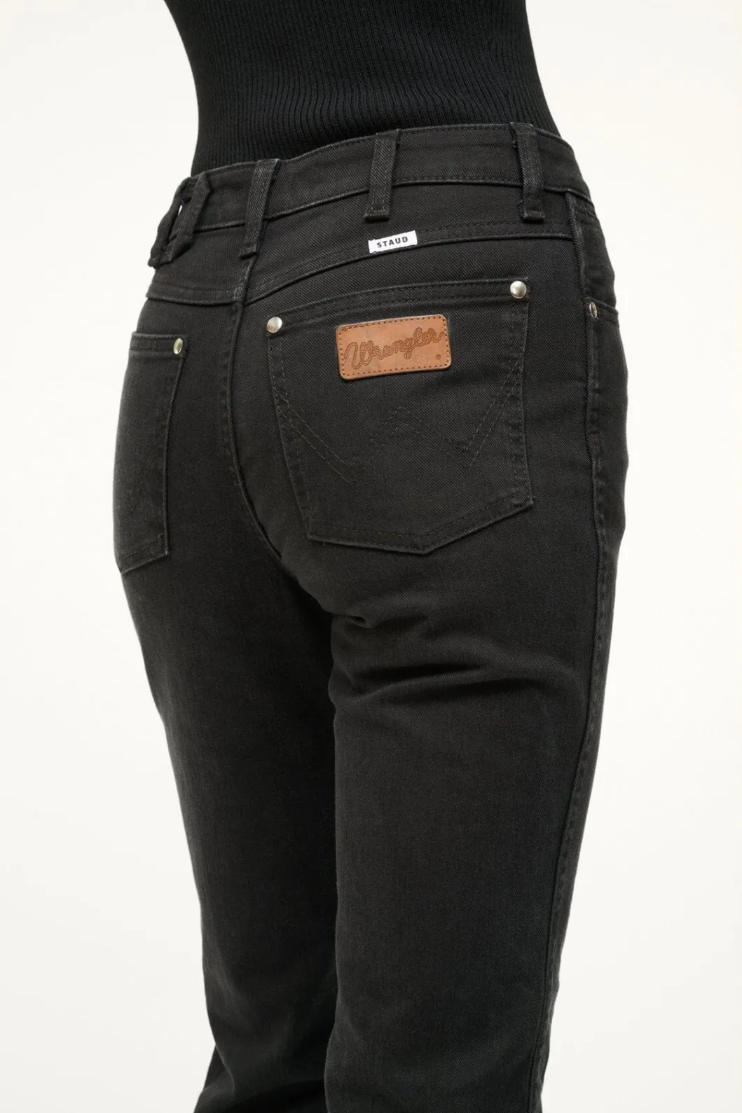 staud_wrangler_the_must_black_3.webp STAUD WRANGLER THE MUST< Denim | Pants & Shorts