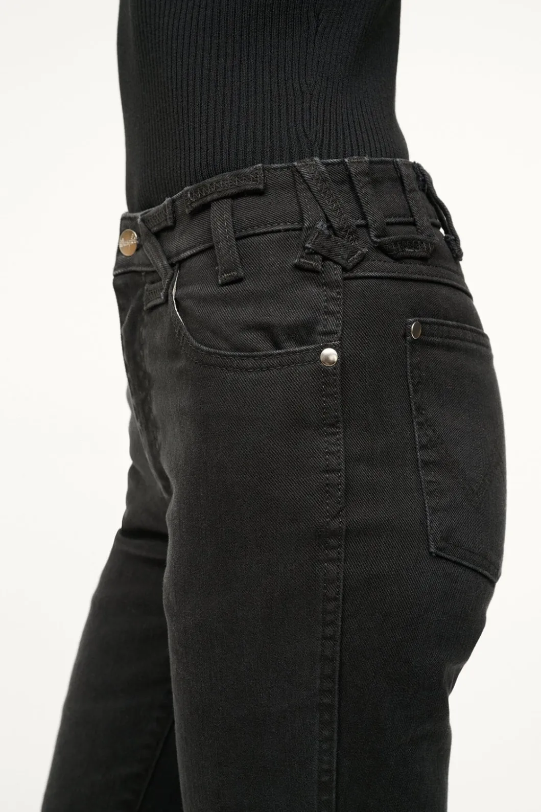 staud_wrangler_the_must_black_4.webp STAUD WRANGLER THE MUST< Denim | Pants & Shorts