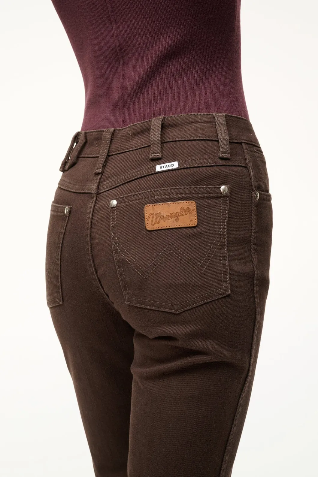 staud_wrangler_the_must_earth_3.webp STAUD WRANGLER THE MUST< Denim | Pants & Shorts